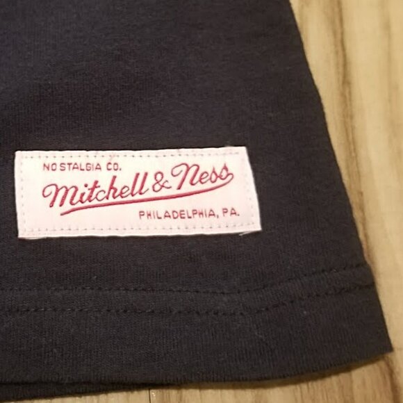 Nba Miami Heat Mitchell & Ness T Shirt 2XL Mens Retro City Logo Basketball Tee - Picture 5 of 8